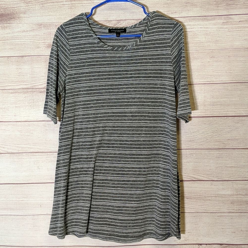 Green envelope gray and white stripped top size large flowy